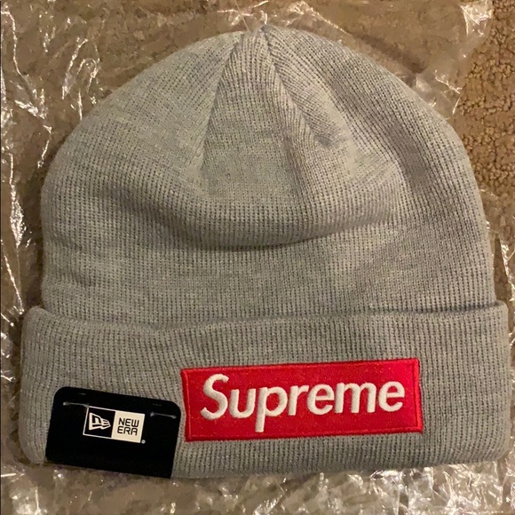 Supreme Grey Beanie - Picture 3 of 4